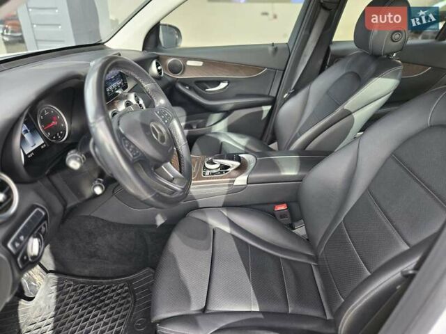 Белый Мерседес ГЛЦ-Класс, объемом двигателя 2.14 л и пробегом 47 тыс. км за 33500 $, фото 8 на Automoto.ua