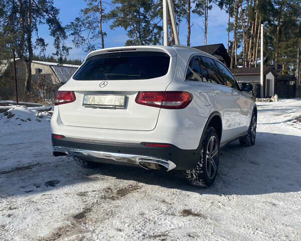 Білий Мерседес ГЛЦ-Клас, об'ємом двигуна 2 л та пробігом 68 тис. км за 29100 $, фото 3 на Automoto.ua