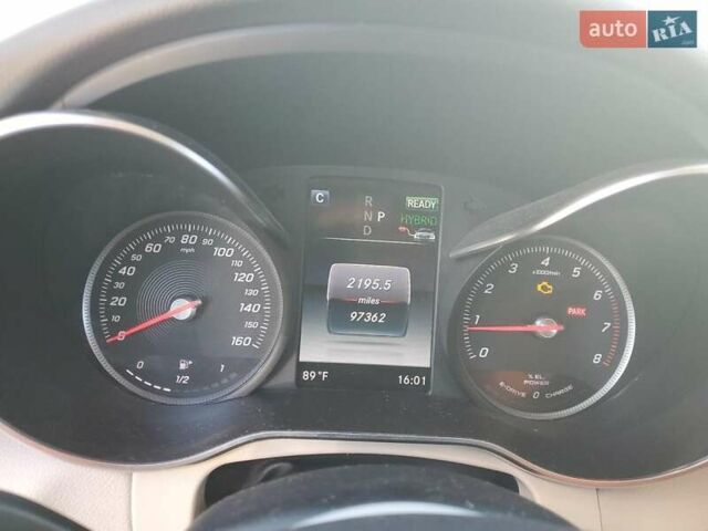 Белый Мерседес ГЛЦ-Класс, объемом двигателя 1.99 л и пробегом 97 тыс. км за 6000 $, фото 8 на Automoto.ua