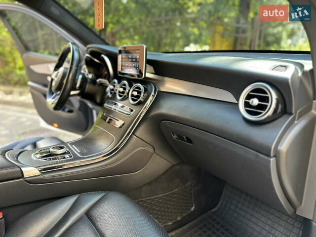 Білий Мерседес ГЛЦ-Клас, об'ємом двигуна 2 л та пробігом 182 тис. км за 22800 $, фото 97 на Automoto.ua