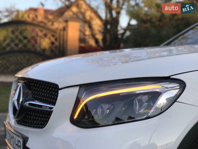 Белый Мерседес ГЛЦ-Класс, объемом двигателя 2 л и пробегом 77 тыс. км за 33000 $, фото 40 на Automoto.ua