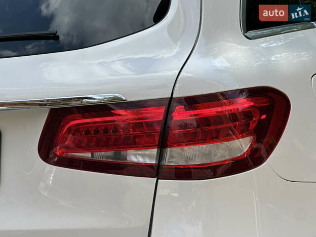 Білий Мерседес ГЛЦ-Клас, об'ємом двигуна 2 л та пробігом 182 тис. км за 22800 $, фото 66 на Automoto.ua