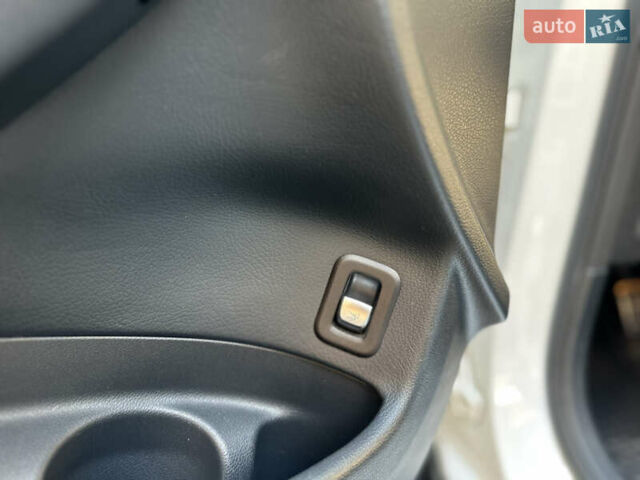 Білий Мерседес ГЛЦ-Клас, об'ємом двигуна 2 л та пробігом 182 тис. км за 22800 $, фото 89 на Automoto.ua