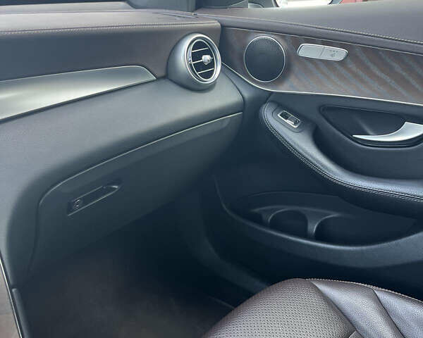 Белый Мерседес ГЛЦ-Класс, объемом двигателя 2.14 л и пробегом 157 тыс. км за 35000 $, фото 11 на Automoto.ua