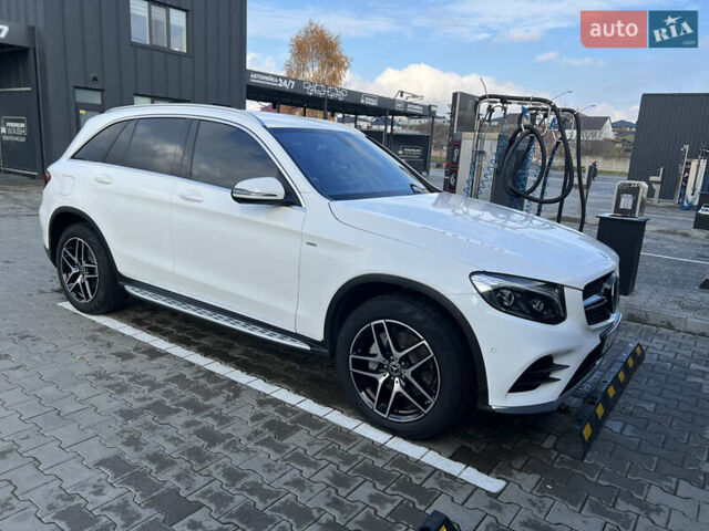 Белый Мерседес ГЛЦ-Класс, объемом двигателя 2 л и пробегом 77 тыс. км за 33000 $, фото 59 на Automoto.ua