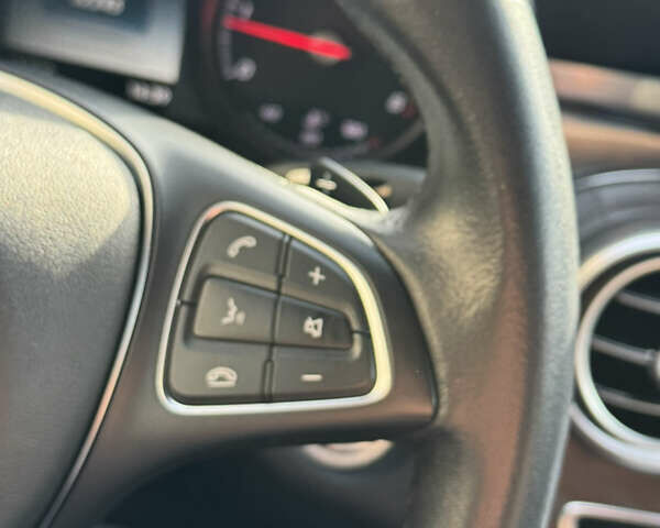 Белый Мерседес ГЛЦ-Класс, объемом двигателя 2.2 л и пробегом 52 тыс. км за 44500 $, фото 21 на Automoto.ua