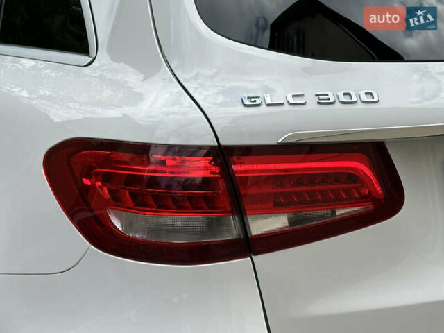 Білий Мерседес ГЛЦ-Клас, об'ємом двигуна 2 л та пробігом 182 тис. км за 22800 $, фото 47 на Automoto.ua