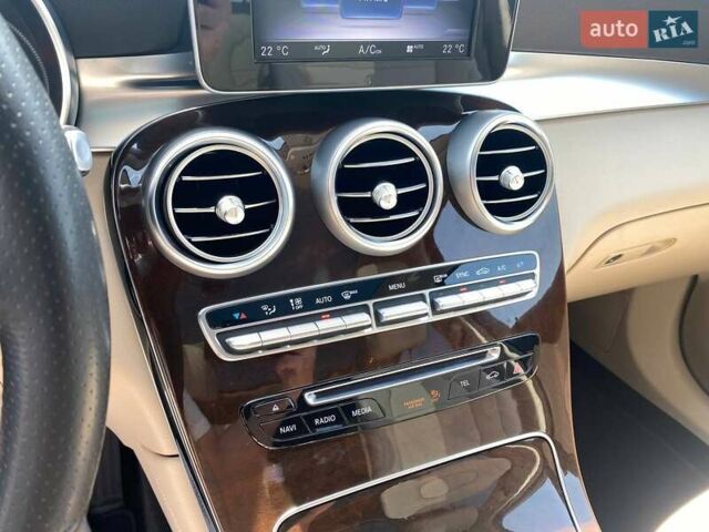 Белый Мерседес ГЛЦ-Класс, объемом двигателя 1.99 л и пробегом 53 тыс. км за 33500 $, фото 16 на Automoto.ua