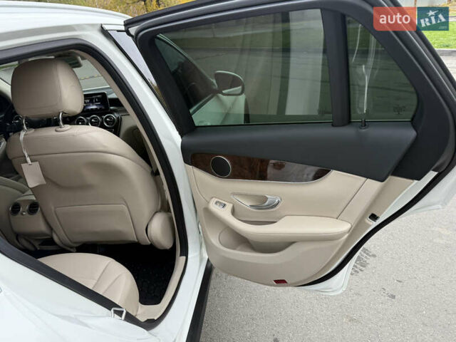 Белый Мерседес ГЛЦ-Класс, объемом двигателя 2.14 л и пробегом 55 тыс. км за 35700 $, фото 38 на Automoto.ua