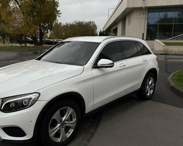 Белый Мерседес ГЛЦ-Класс, объемом двигателя 2.14 л и пробегом 55 тыс. км за 35700 $, фото 27 на Automoto.ua