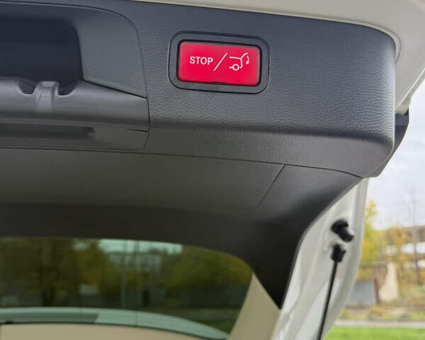 Белый Мерседес ГЛЦ-Класс, объемом двигателя 2.14 л и пробегом 55 тыс. км за 35700 $, фото 7 на Automoto.ua