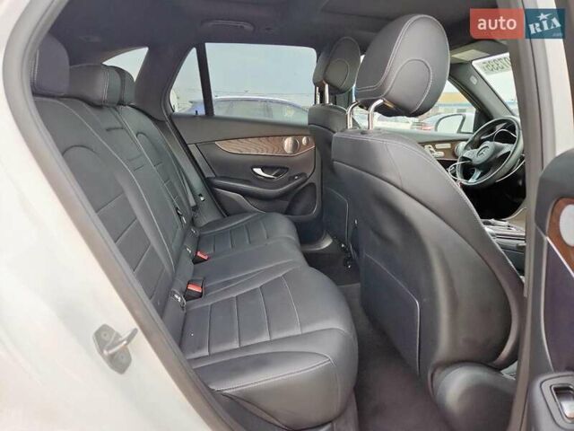 Білий Мерседес ГЛЦ-Клас, об'ємом двигуна 1.99 л та пробігом 50 тис. км за 9000 $, фото 7 на Automoto.ua