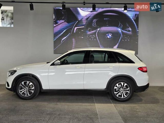 Белый Мерседес ГЛЦ-Класс, объемом двигателя 2.14 л и пробегом 47 тыс. км за 33500 $, фото 1 на Automoto.ua