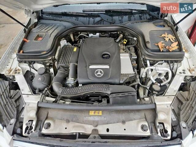 Білий Мерседес ГЛЦ-Клас, об'ємом двигуна 1.99 л та пробігом 50 тис. км за 9000 $, фото 9 на Automoto.ua