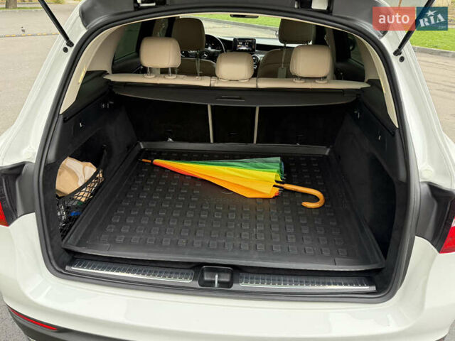 Белый Мерседес ГЛЦ-Класс, объемом двигателя 2.14 л и пробегом 55 тыс. км за 35700 $, фото 24 на Automoto.ua