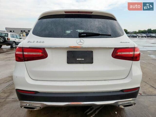 Білий Мерседес ГЛЦ-Клас, об'ємом двигуна 1.99 л та пробігом 50 тис. км за 9000 $, фото 4 на Automoto.ua