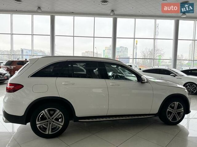 Белый Мерседес ГЛЦ-Класс, объемом двигателя 2.14 л и пробегом 220 тыс. км за 33000 $, фото 4 на Automoto.ua