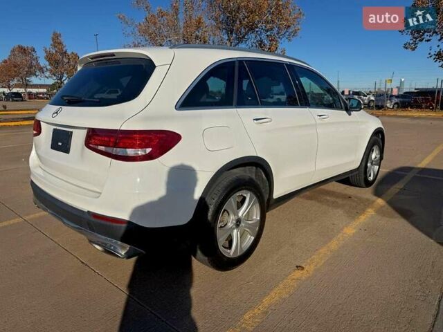 Белый Мерседес ГЛЦ-Класс, объемом двигателя 2 л и пробегом 190 тыс. км за 8300 $, фото 3 на Automoto.ua