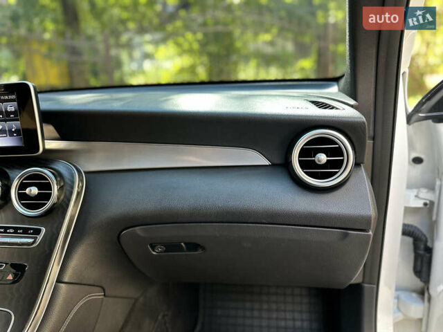 Білий Мерседес ГЛЦ-Клас, об'ємом двигуна 2 л та пробігом 182 тис. км за 22800 $, фото 98 на Automoto.ua