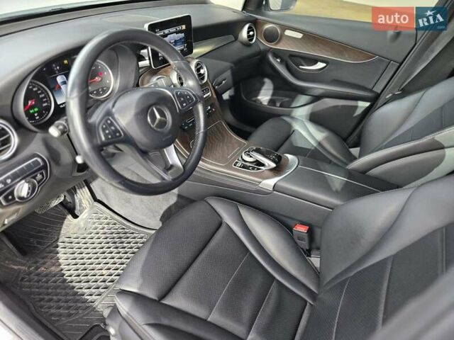 Белый Мерседес ГЛЦ-Класс, объемом двигателя 2.14 л и пробегом 47 тыс. км за 33500 $, фото 9 на Automoto.ua