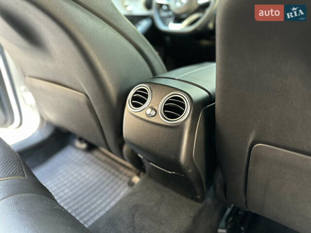 Білий Мерседес ГЛЦ-Клас, об'ємом двигуна 2 л та пробігом 182 тис. км за 22800 $, фото 115 на Automoto.ua