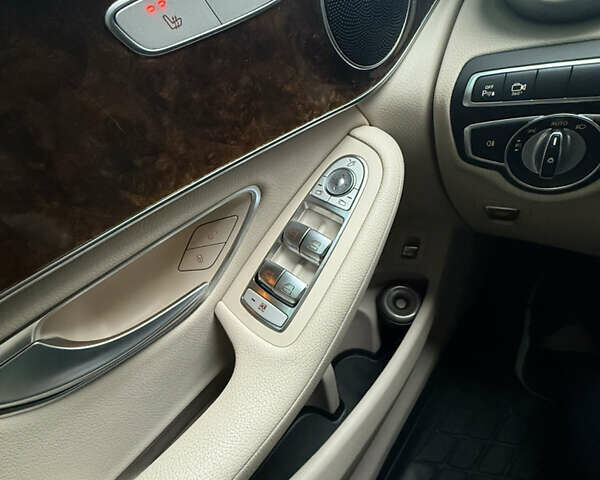 Белый Мерседес ГЛЦ-Класс, объемом двигателя 2.14 л и пробегом 55 тыс. км за 35700 $, фото 17 на Automoto.ua