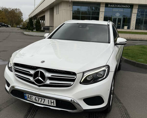 Белый Мерседес ГЛЦ-Класс, объемом двигателя 2.14 л и пробегом 55 тыс. км за 35700 $, фото 1 на Automoto.ua