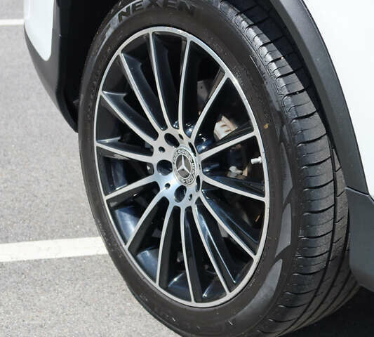 Белый Мерседес ГЛЦ-Класс, объемом двигателя 1.99 л и пробегом 79 тыс. км за 32500 $, фото 41 на Automoto.ua