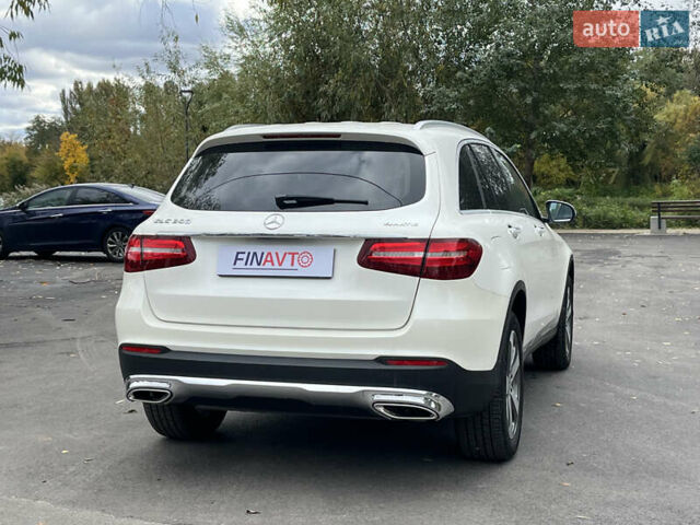 Білий Мерседес ГЛЦ-Клас, об'ємом двигуна 1.99 л та пробігом 67 тис. км за 29999 $, фото 4 на Automoto.ua