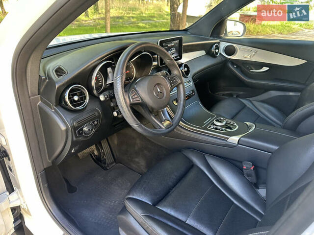 Белый Мерседес ГЛЦ-Класс, объемом двигателя 1.99 л и пробегом 81 тыс. км за 29000 $, фото 21 на Automoto.ua