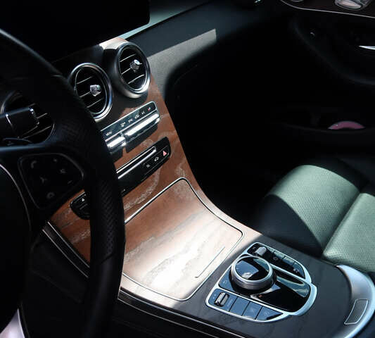 Белый Мерседес ГЛЦ-Класс, объемом двигателя 1.99 л и пробегом 79 тыс. км за 32500 $, фото 31 на Automoto.ua