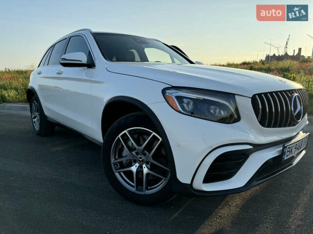 Мерседес ГЛЦ-Класс 2019 в Ровно на Automoto.ua Белый Мерседес ГЛЦ-Класс, объемом двигателя 2 л и пробегом 40 тыс. км за 32000 $, фото 12 на Automoto.ua