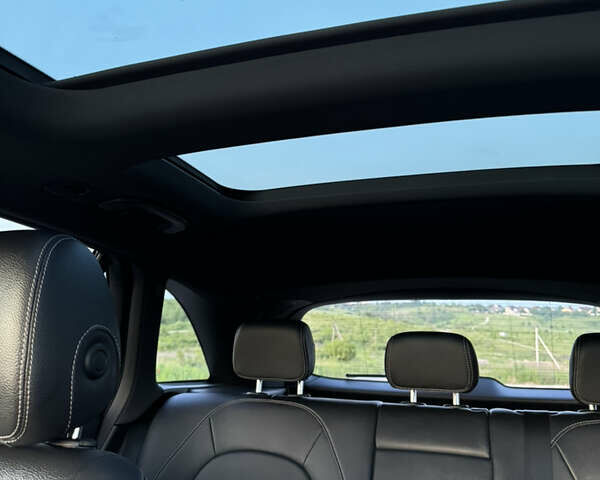 Мерседес ГЛЦ-Класс 2019 в Ровно на Automoto.ua Белый Мерседес ГЛЦ-Класс, объемом двигателя 2 л и пробегом 40 тыс. км за 32000 $, фото 24 на Automoto.ua