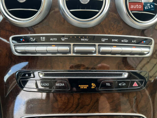 Белый Мерседес ГЛЦ-Класс, объемом двигателя 1.99 л и пробегом 115 тыс. км за 32800 $, фото 65 на Automoto.ua