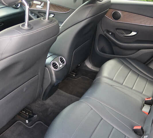 Белый Мерседес ГЛЦ-Класс, объемом двигателя 1.99 л и пробегом 79 тыс. км за 32500 $, фото 35 на Automoto.ua