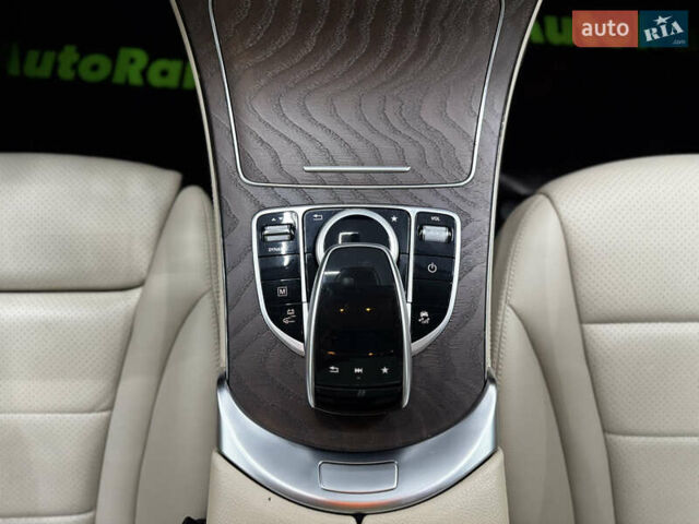 Белый Мерседес ГЛЦ-Класс, объемом двигателя 2 л и пробегом 124 тыс. км за 35900 $, фото 20 на Automoto.ua