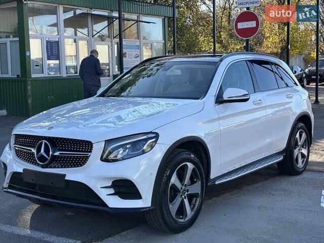 Белый Мерседес ГЛЦ-Класс, объемом двигателя 1.99 л и пробегом 42 тыс. км за 32700 $, фото 6 на Automoto.ua