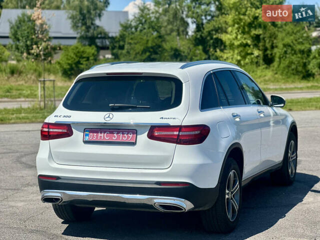 Белый Мерседес ГЛЦ-Класс, объемом двигателя 1.99 л и пробегом 95 тыс. км за 31500 $, фото 9 на Automoto.ua