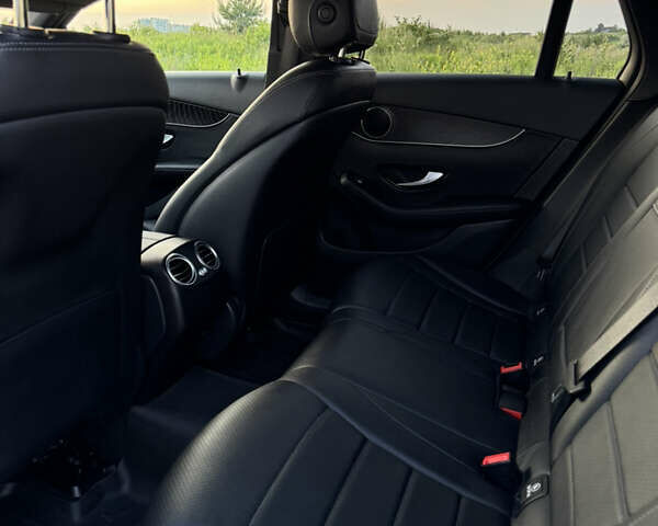 Мерседес ГЛЦ-Класс 2019 в Ровно на Automoto.ua Белый Мерседес ГЛЦ-Класс, объемом двигателя 2 л и пробегом 40 тыс. км за 32000 $, фото 29 на Automoto.ua