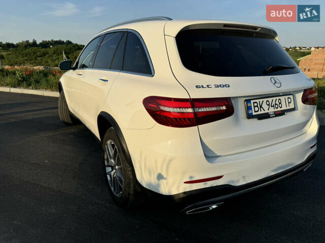 Мерседес ГЛЦ-Класс 2019 в Ровно на Automoto.ua Белый Мерседес ГЛЦ-Класс, объемом двигателя 2 л и пробегом 40 тыс. км за 32000 $, фото 5 на Automoto.ua