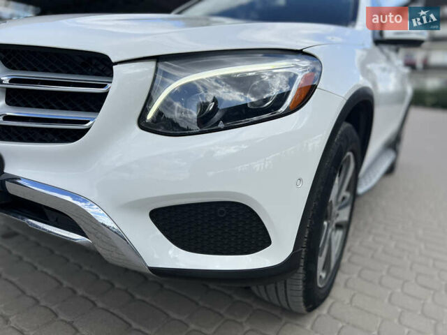 Белый Мерседес ГЛЦ-Класс, объемом двигателя 1.99 л и пробегом 115 тыс. км за 32800 $, фото 22 на Automoto.ua