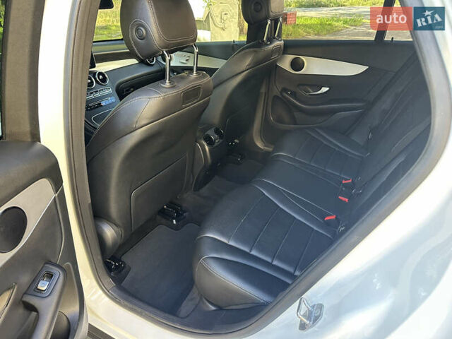 Белый Мерседес ГЛЦ-Класс, объемом двигателя 1.99 л и пробегом 81 тыс. км за 29000 $, фото 24 на Automoto.ua