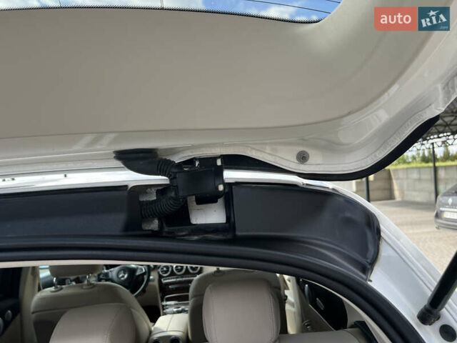 Белый Мерседес ГЛЦ-Класс, объемом двигателя 1.99 л и пробегом 115 тыс. км за 32800 $, фото 41 на Automoto.ua