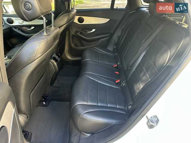 Белый Мерседес ГЛЦ-Класс, объемом двигателя 1.99 л и пробегом 81 тыс. км за 29000 $, фото 25 на Automoto.ua