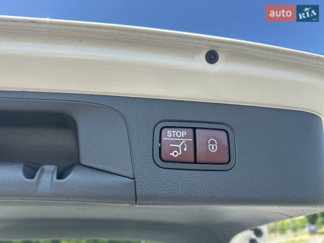 Белый Мерседес ГЛЦ-Класс, объемом двигателя 1.99 л и пробегом 95 тыс. км за 31500 $, фото 17 на Automoto.ua