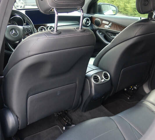 Белый Мерседес ГЛЦ-Класс, объемом двигателя 1.99 л и пробегом 79 тыс. км за 32500 $, фото 28 на Automoto.ua