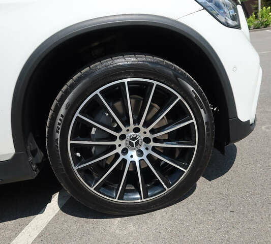 Белый Мерседес ГЛЦ-Класс, объемом двигателя 1.99 л и пробегом 79 тыс. км за 32500 $, фото 25 на Automoto.ua