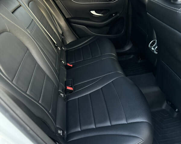 Мерседес ГЛЦ-Класс 2019 в Ровно на Automoto.ua Белый Мерседес ГЛЦ-Класс, объемом двигателя 2 л и пробегом 40 тыс. км за 32000 $, фото 27 на Automoto.ua