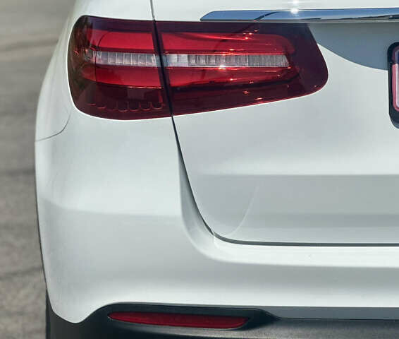 Белый Мерседес ГЛЦ-Класс, объемом двигателя 1.99 л и пробегом 95 тыс. км за 31500 $, фото 13 на Automoto.ua