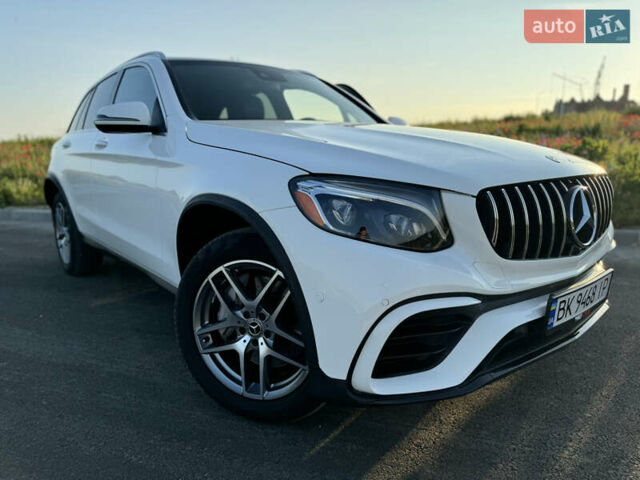 Мерседес ГЛЦ-Класс 2019 в Ровно на Automoto.ua Белый Мерседес ГЛЦ-Класс, объемом двигателя 2 л и пробегом 40 тыс. км за 32000 $, фото 14 на Automoto.ua